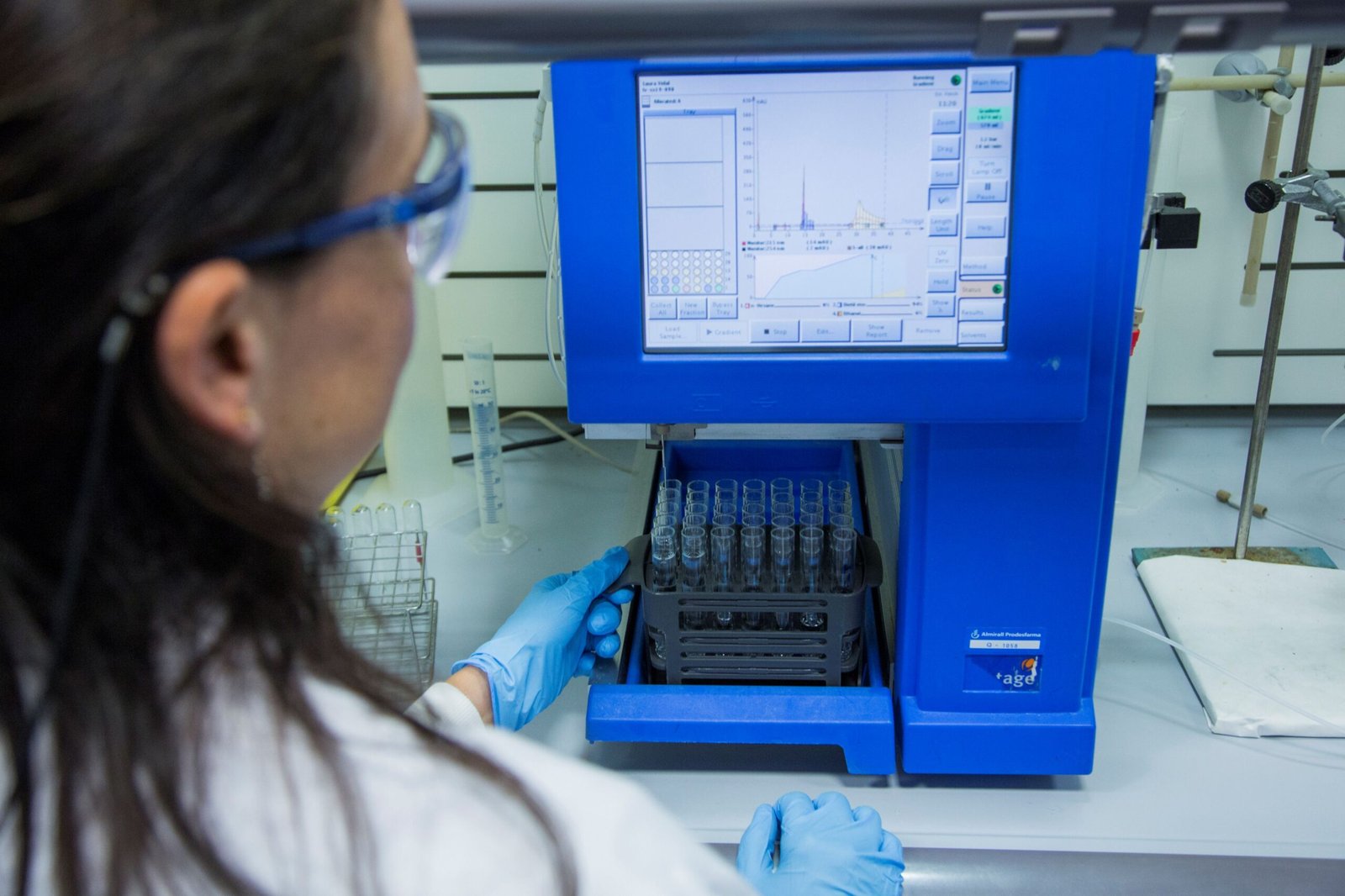 absci,-almirall-expand-up-to-$650m-dermatology-ai-collaboration